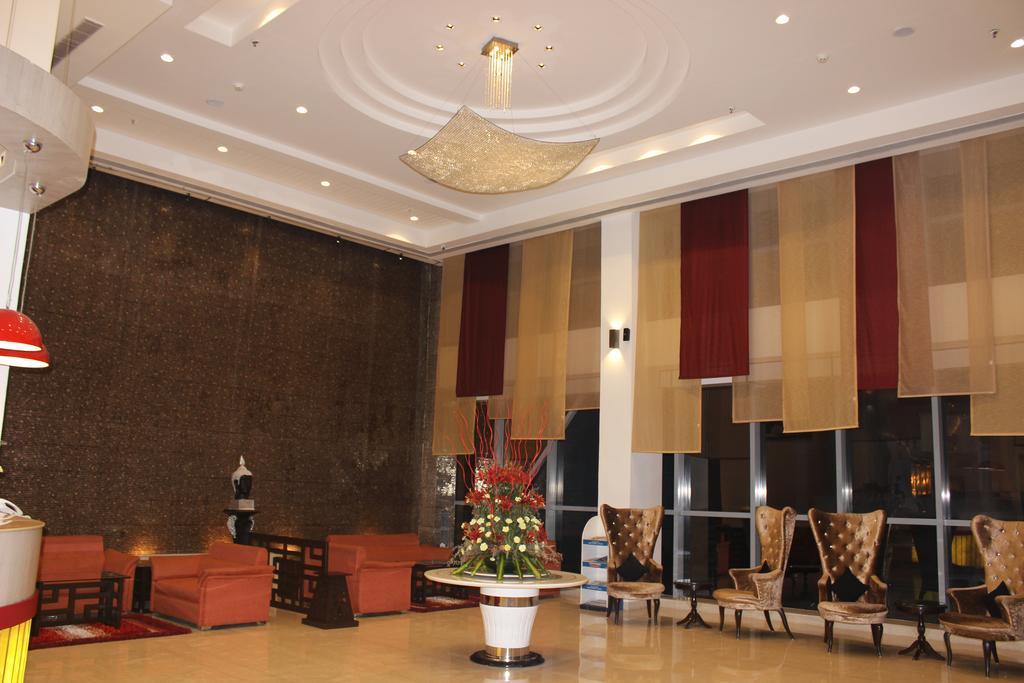 Xenious World Square Hotel غازي أباد المظهر الخارجي الصورة